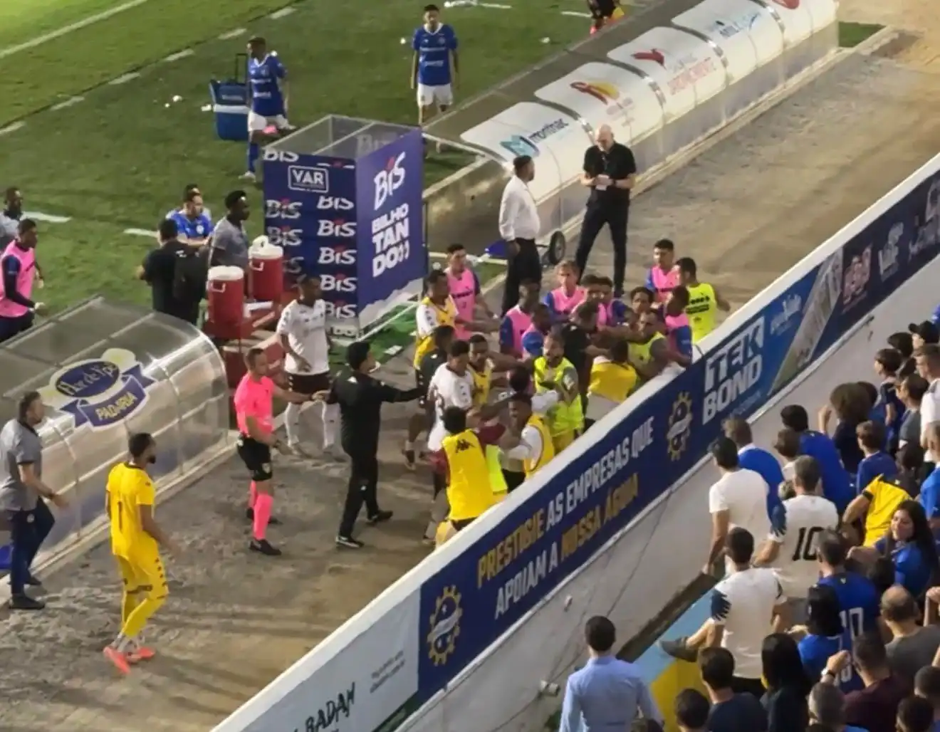 São José vence o Juventus em casa e partida termina em pancadaria; veja o vídeo