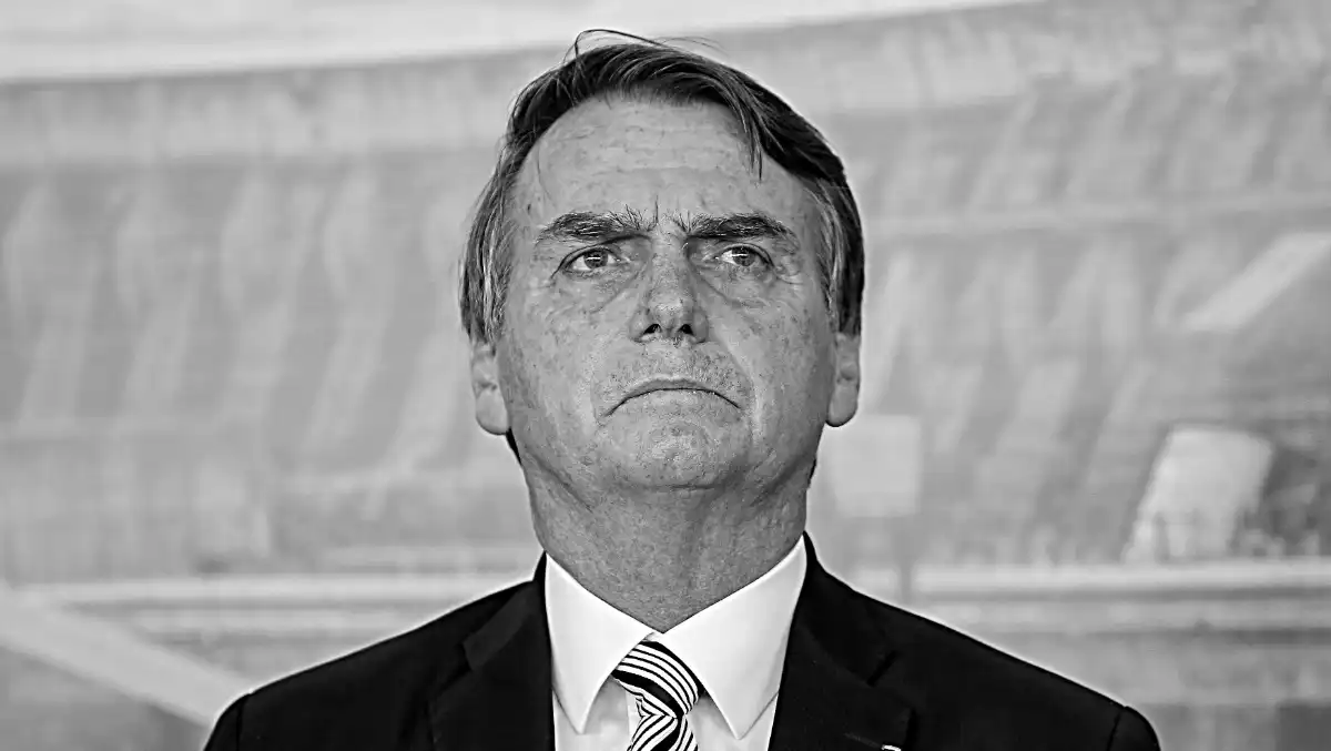 Ex-presidente Bolsonaro cumpre pena de 27 anos e 3 meses na superintendência da PF