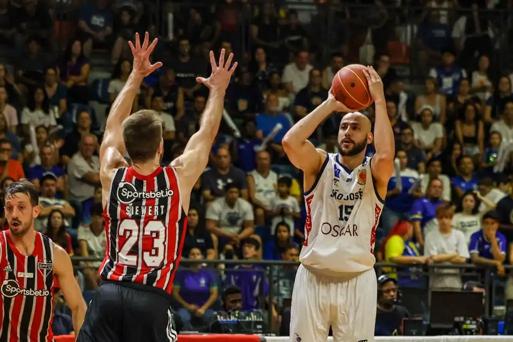 São José Basketball estreia Complexo do Teatrão com vitória