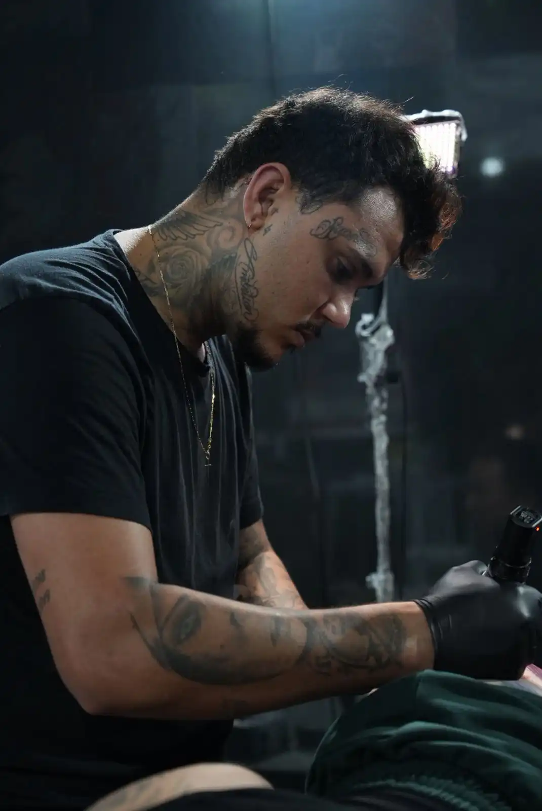 Tatuador de Guaratinguetá conquista primeiro lugar em uma das maiores convenções de tatuagem do mundo, em Nova York
