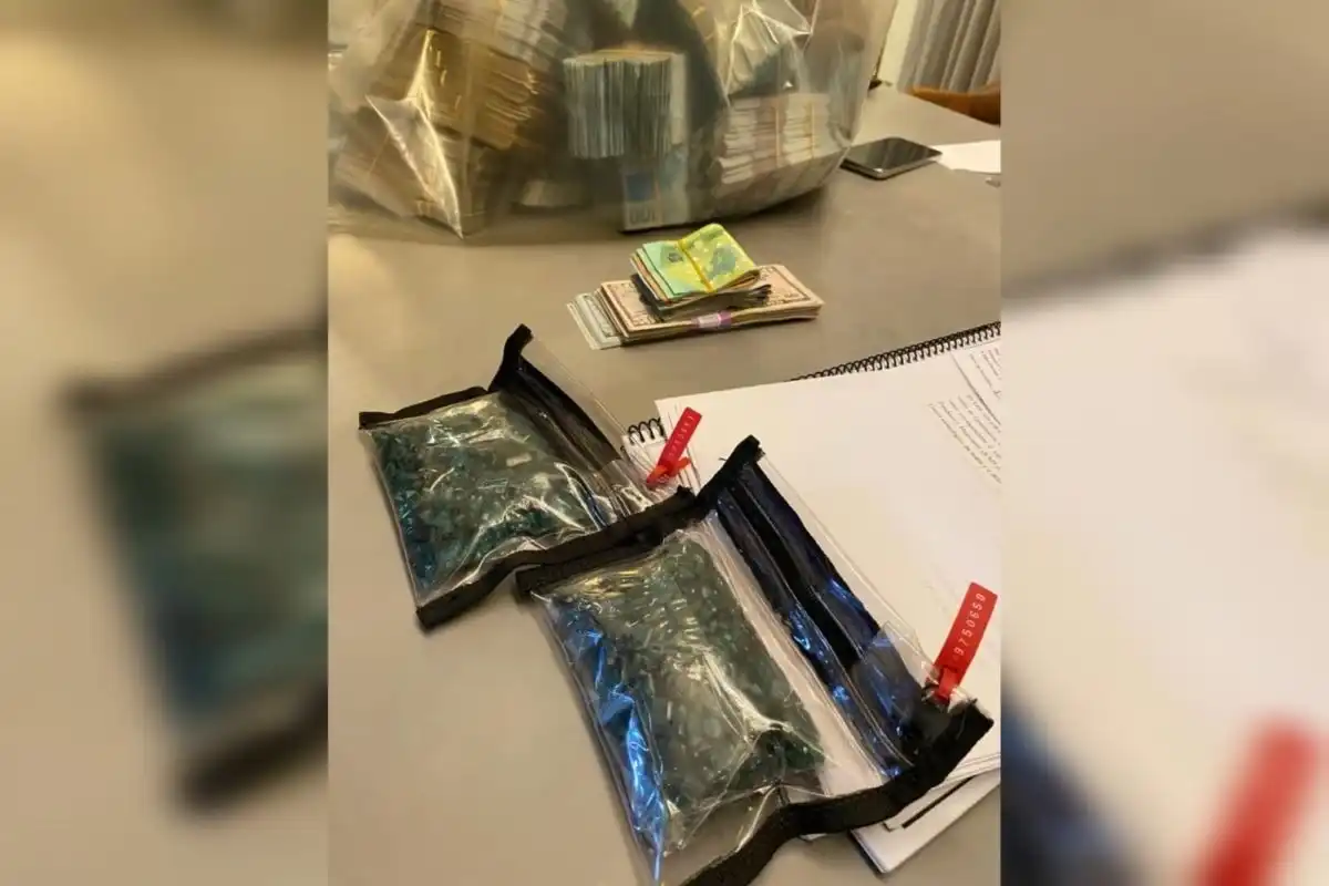 Operação contra dono da Ultrafarma apreende mais R$ 1 milhão em dinheiro vivo e esmeraldas