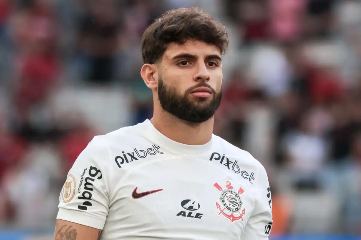 Após queda de moto, filho de influenciadora é surpreendido por ajuda de Yuri Alberto