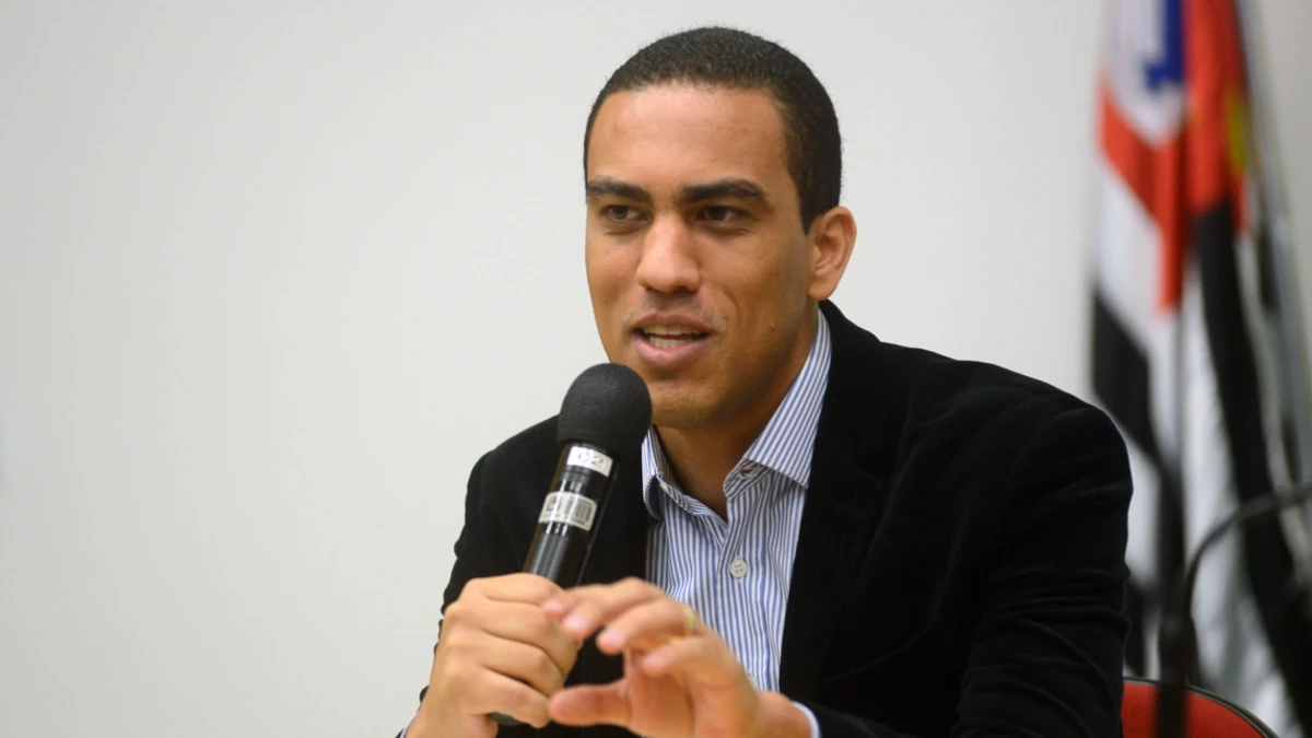 Shakespeare poderá assumir vaga de vereador em SJCampos após eleição de Thomaz