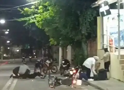 Acidente entre motos em avenida de Ilhabela deixa dois feridos