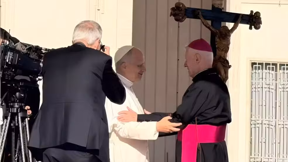 Papa Leão XIV recebe arcebispo de Aparecida e é convidado a visitar o Santuário Nacional 