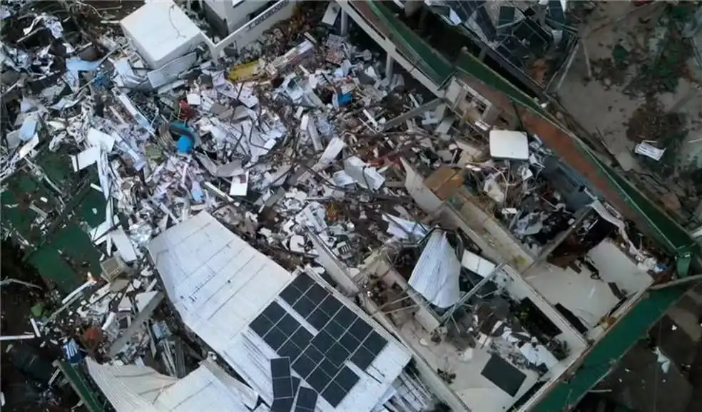 Tornado causa destruição e deixa cinco mortos no Paraná 