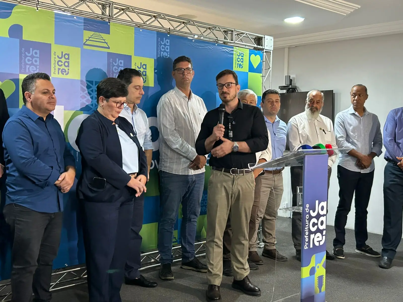 Prefeito de Jacareí anuncia desapropriação do antigo Policlin para criação de novo hospital municipal