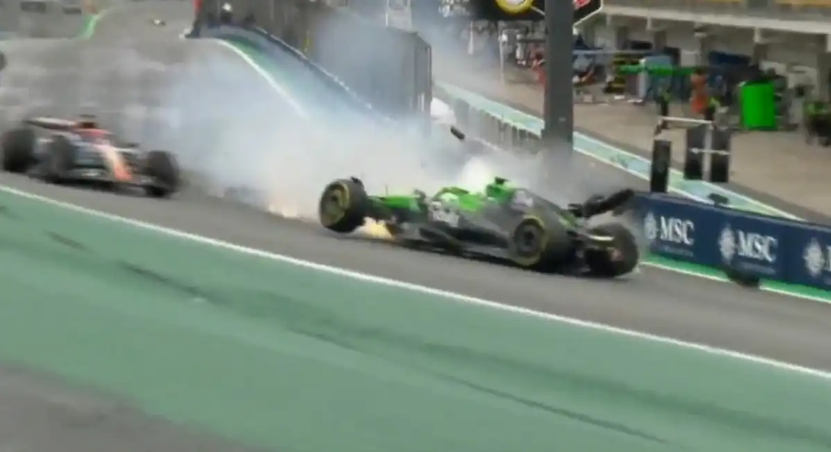 Piloto brasileiro sofre acidente durante sprint do GP de São Paulo