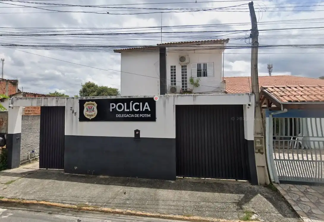 Menino de 1 ano e 11 meses morre após cair em piscina em Potim