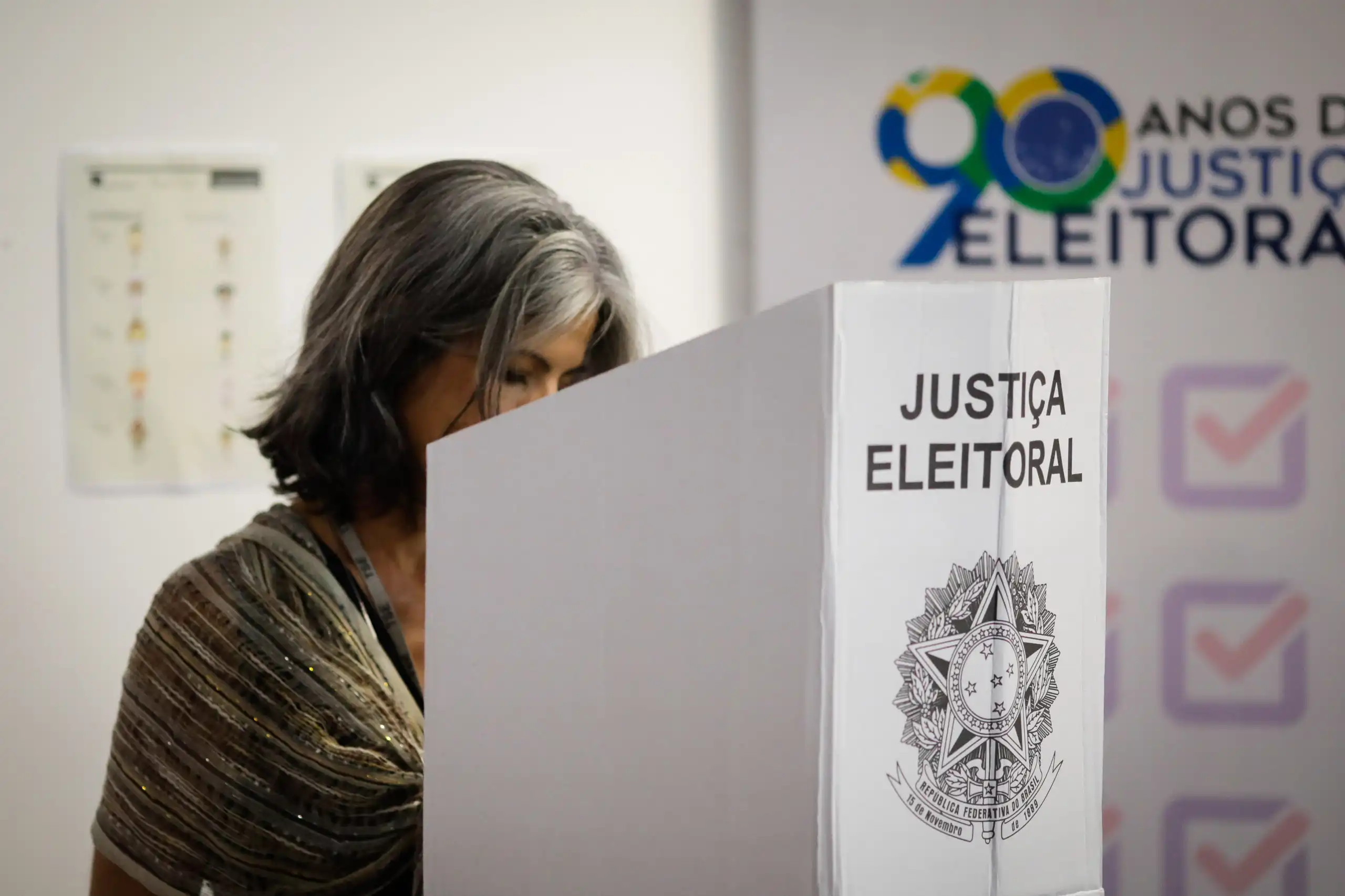 Voto feminino deve ser decisivo nas eleições de 2026, aponta especialista
