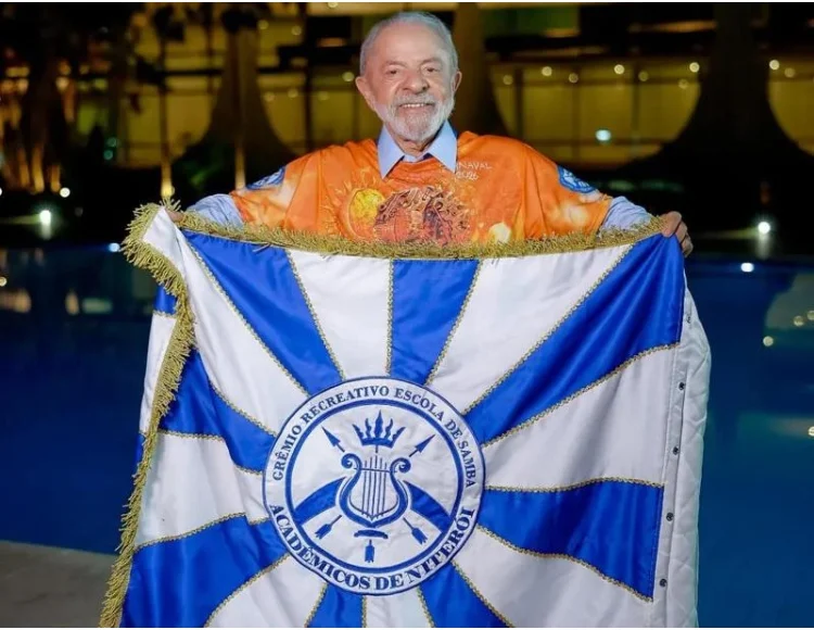 TCU pede que governo barre R$ 1 milhão para escola que vai homenagear Lula no Carnaval 
