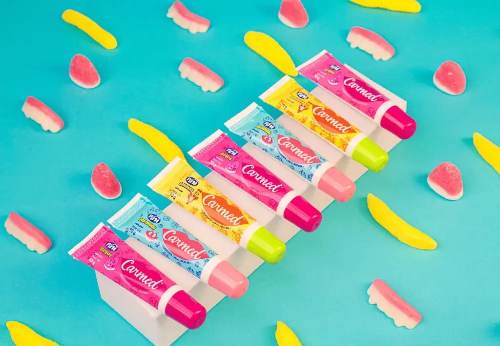 Após viralizar no Tik Tok hidratante labial da Carmed Fini está esgotado nas farmácias