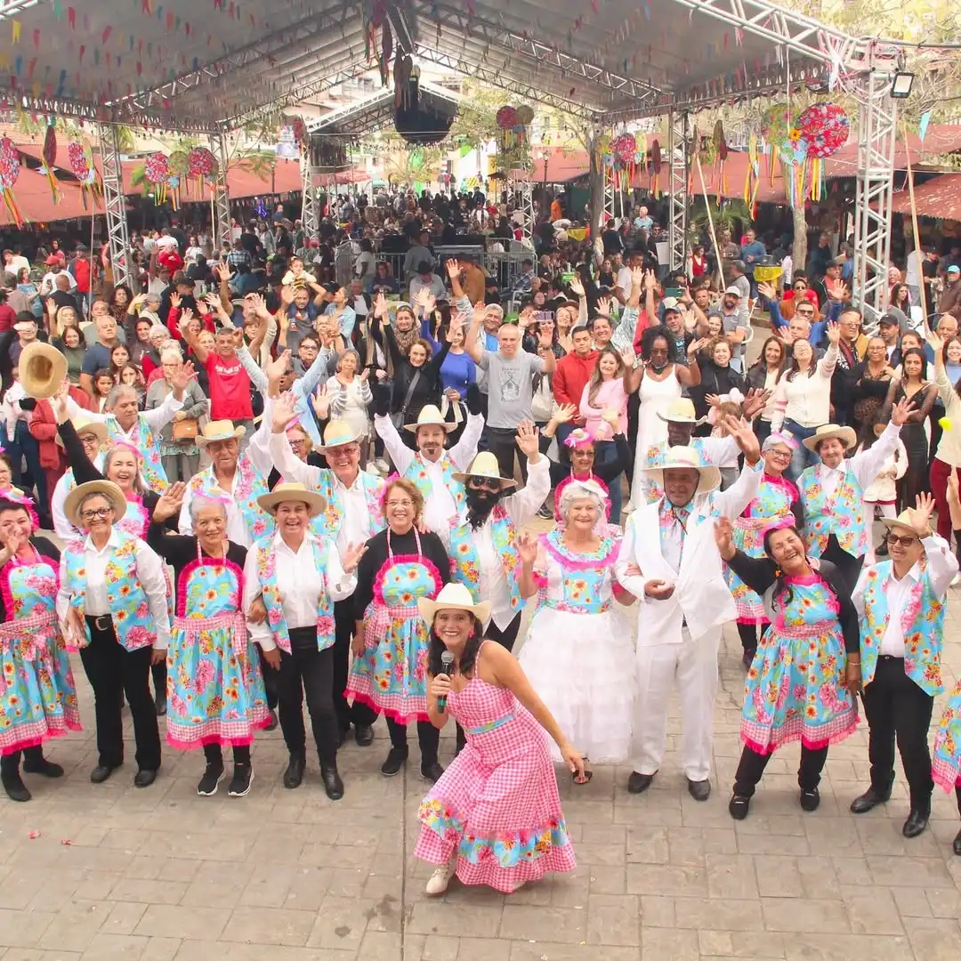 Paraibuna celebra 360 anos com festa e bolo de 15 metros
