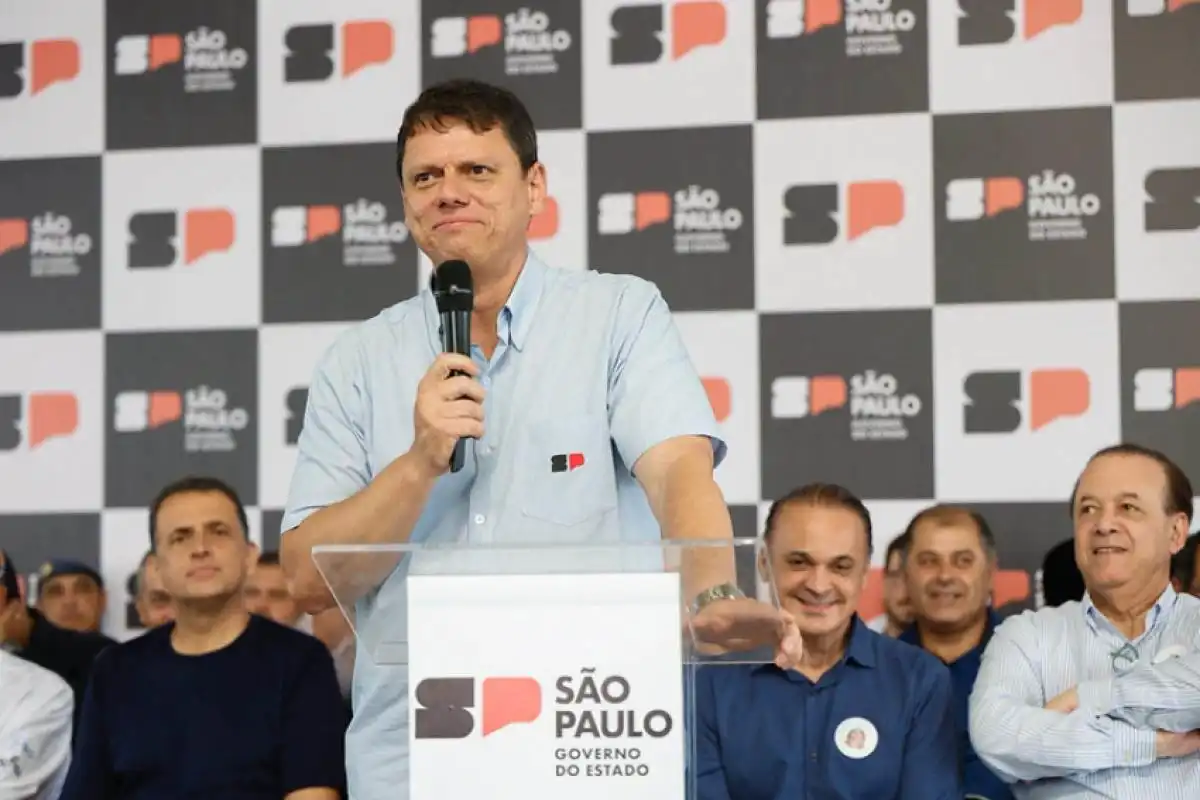 Tarcísio inaugura nova escola estadual em São José para 1300 alunos