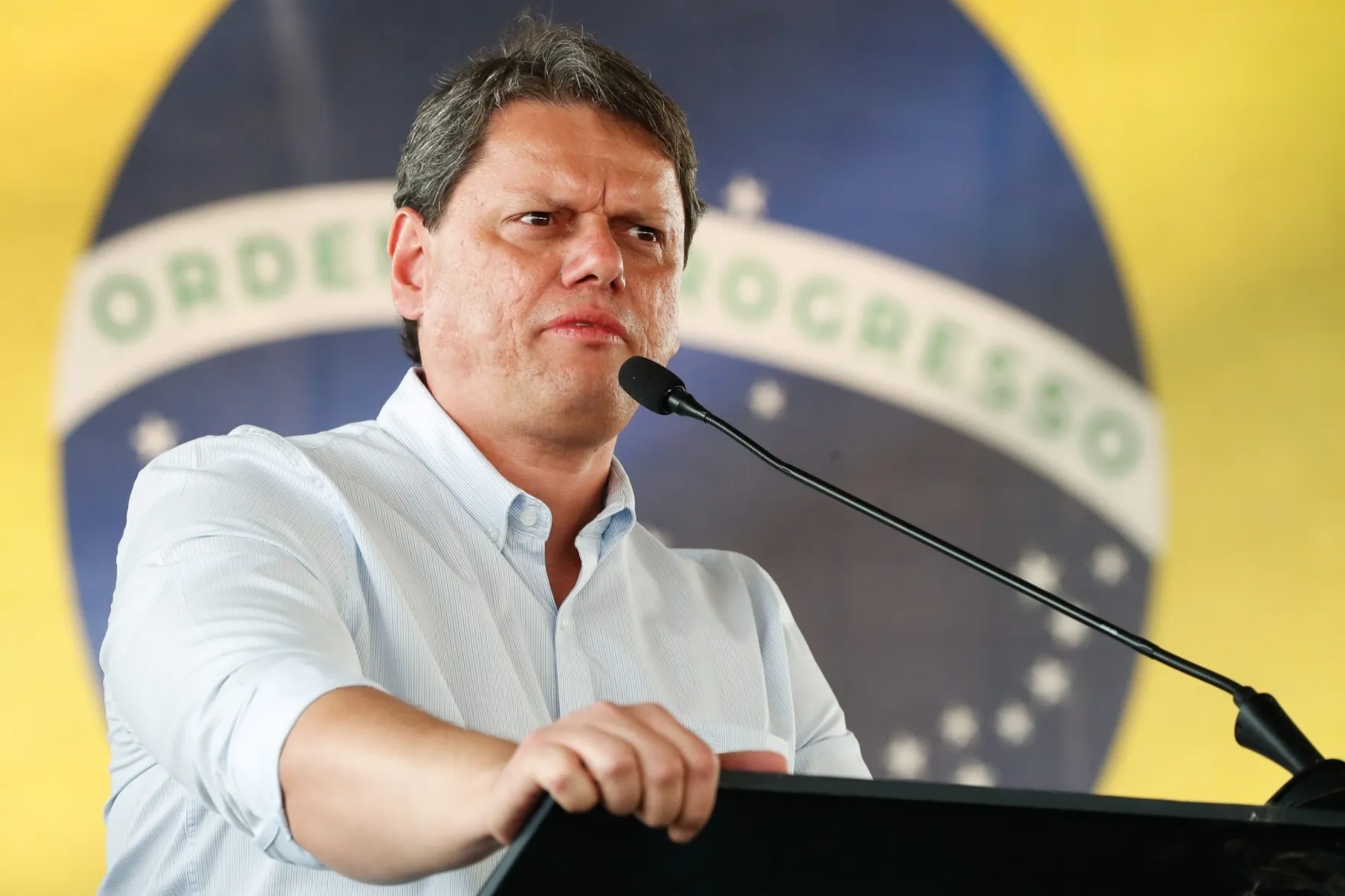Tarcísio de Freitas fará cirurgia hoje em Londres