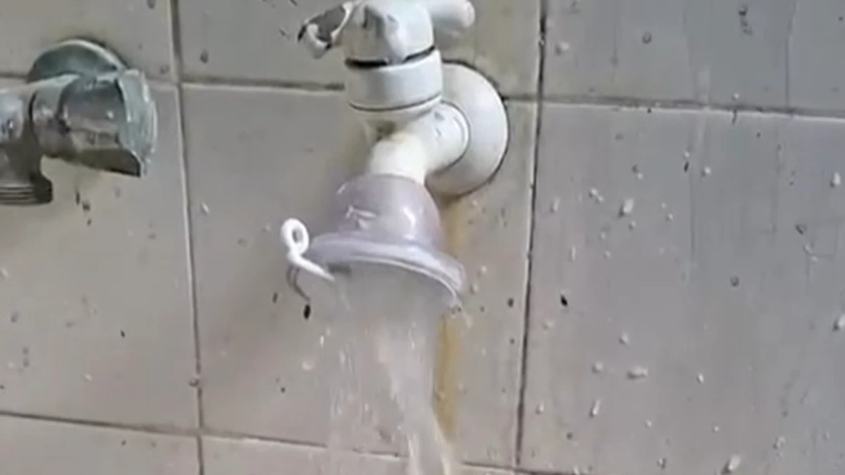 Água começa a voltar nas casas da região central de São José dos Campos