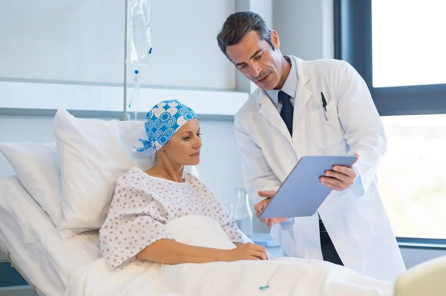 Pacientes do SUS esperam além do prazo legal para iniciar tratamento contra o câncer