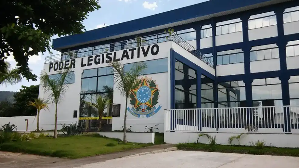 Câmara de Ubatuba discute abertura de CPI para investigar merenda escolar após operação da Polícia Federal